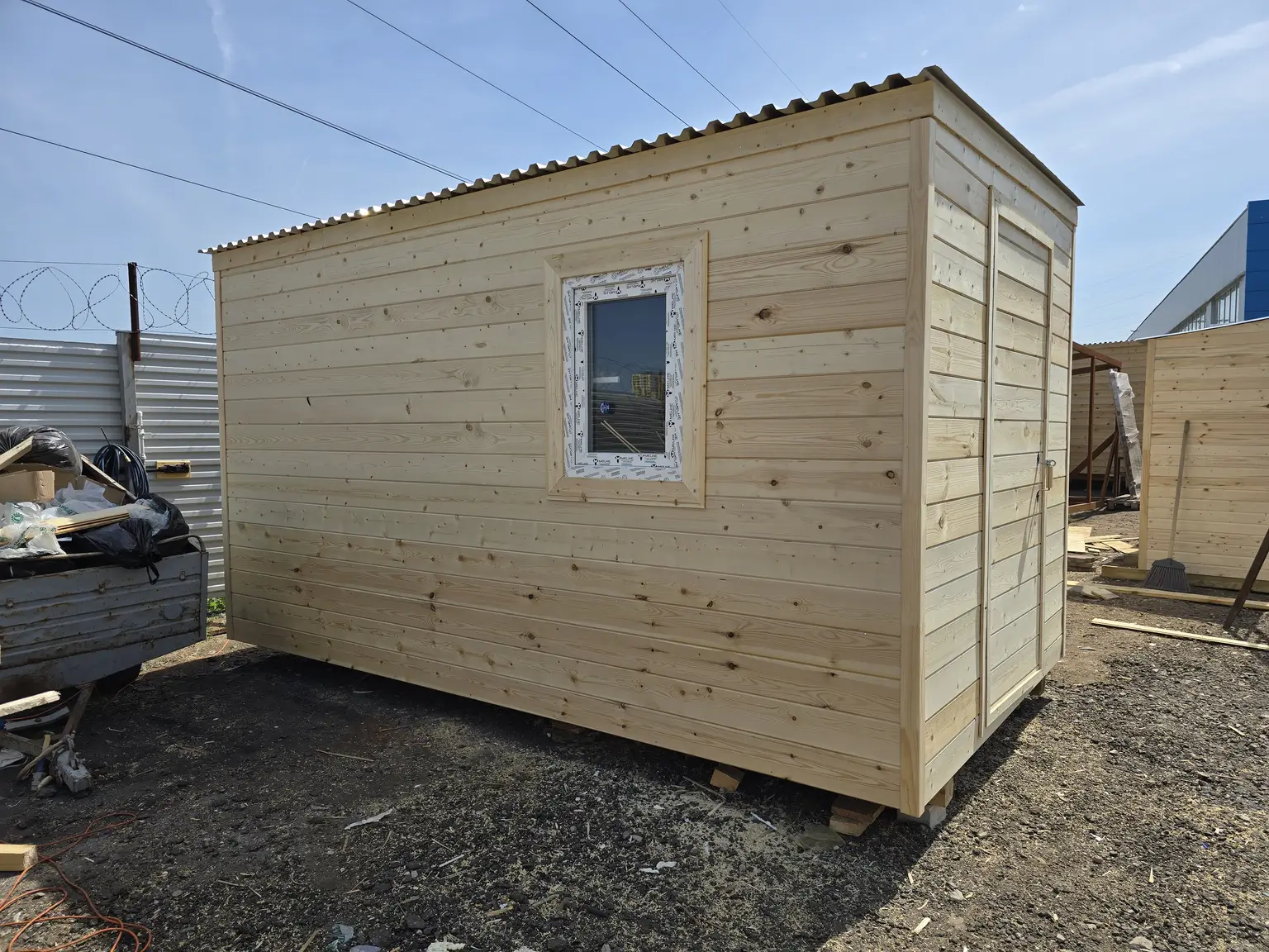 Деревянная бытовка